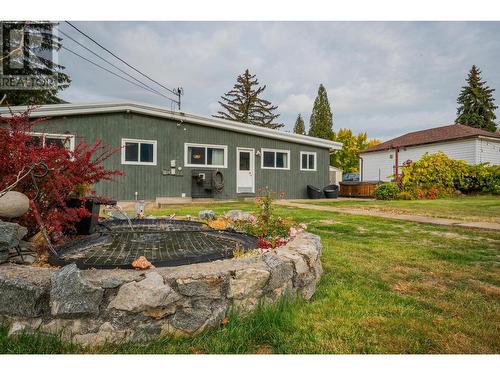 522 13Th  Avenue, Castlegar, BC - Outdoor