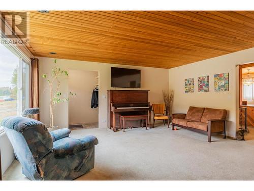 522 13Th  Avenue, Castlegar, BC - Indoor Photo Showing Other Room