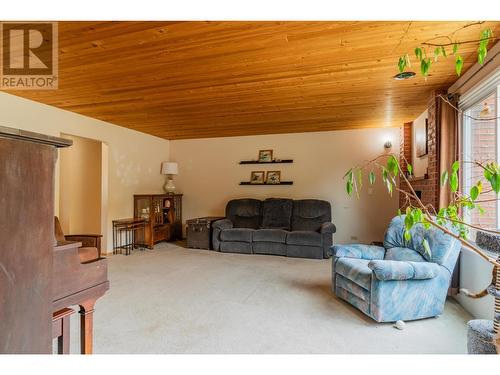 522 13Th  Avenue, Castlegar, BC - Indoor Photo Showing Other Room