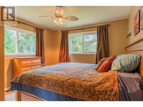 522 13Th  Avenue, Castlegar, BC - Indoor Photo Showing Bedroom