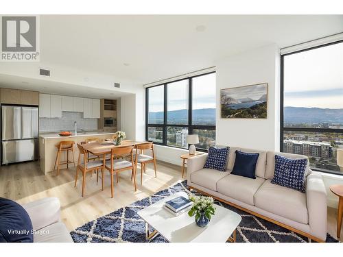 1488 Bertram Street Unit# 2202, Kelowna, BC - Indoor Photo Showing Living Room