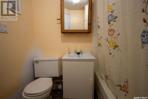 1462 105Th Street, North Battleford, SK - Indoor Photo Showing Bathroom