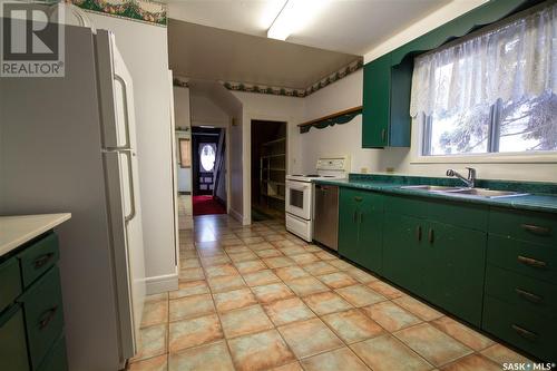 1462 105Th Street, North Battleford, SK - Indoor Photo Showing Kitchen With Double Sink