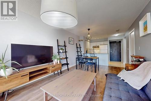 2805 - 210 Victoria St Street, Toronto, ON - Indoor Photo Showing Living Room