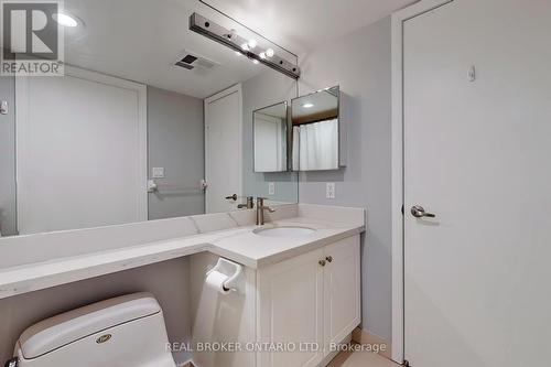 2805 - 210 Victoria St Street, Toronto, ON - Indoor Photo Showing Bathroom