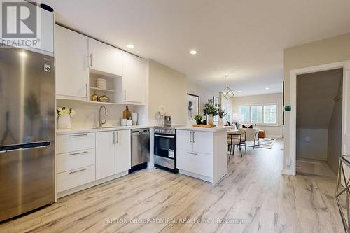 63 Cleveland Street, Toronto, ON - Indoor Photo Showing Kitchen