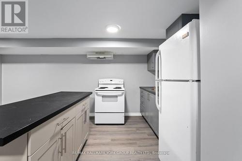 Lower - 25A College Crescent, Barrie, ON - Indoor Photo Showing Kitchen