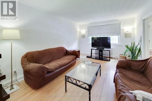 275 Winnett Avenue, Toronto, ON - Indoor Photo Showing Living Room