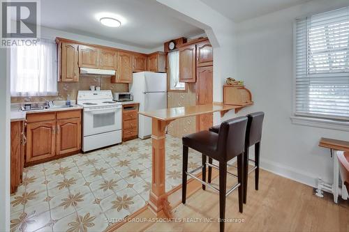 275 Winnett Avenue, Toronto, ON - Indoor Photo Showing Kitchen