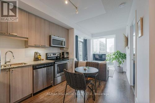 714 - 68 Merton Street, Toronto, ON - Indoor Photo Showing Kitchen With Stainless Steel Kitchen