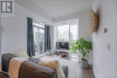 714 - 68 Merton Street, Toronto, ON - Indoor Photo Showing Other Room