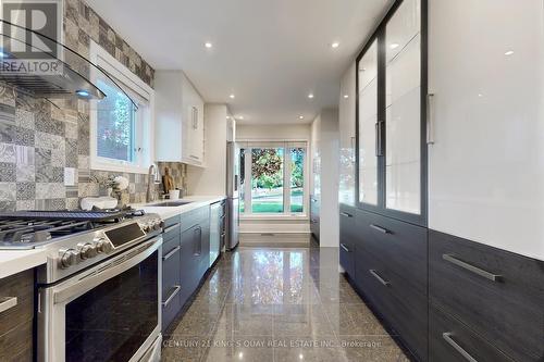 22 Coreydale Court, Toronto, ON - Indoor Photo Showing Kitchen With Upgraded Kitchen