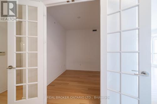 7302 - 388 Yonge Street, Toronto, ON - Indoor Photo Showing Other Room