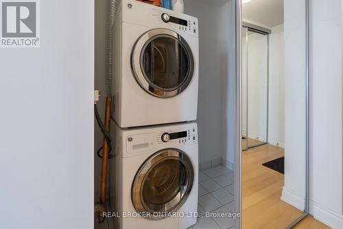 7302 - 388 Yonge Street, Toronto, ON - Indoor Photo Showing Laundry Room