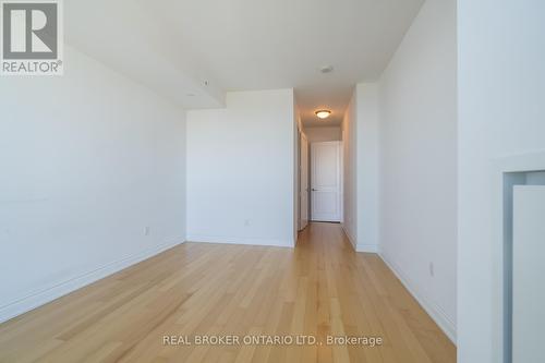 7302 - 388 Yonge Street, Toronto, ON - Indoor Photo Showing Other Room