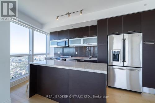 7302 - 388 Yonge Street, Toronto, ON - Indoor Photo Showing Kitchen With Stainless Steel Kitchen