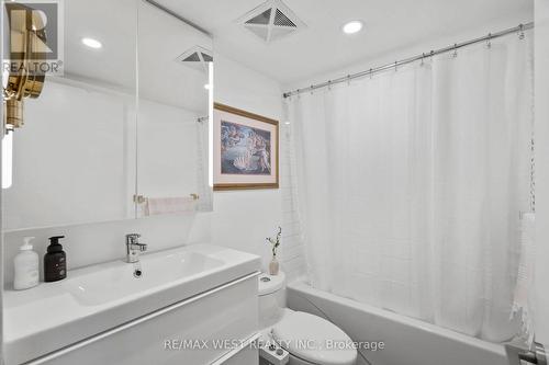 506 - 1169 Queen Street W, Toronto, ON - Indoor Photo Showing Bathroom