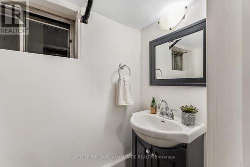 18 Hannaford Street, Toronto, ON - Indoor Photo Showing Bathroom