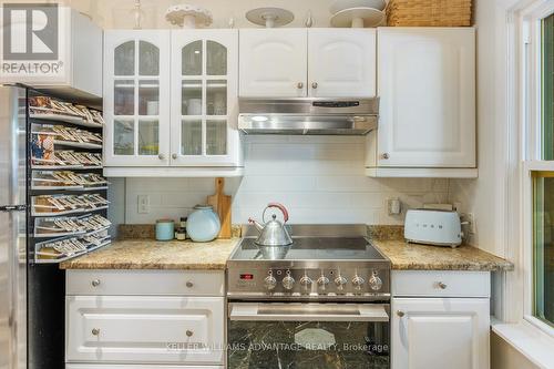 18 Hannaford Street, Toronto, ON - Indoor Photo Showing Kitchen