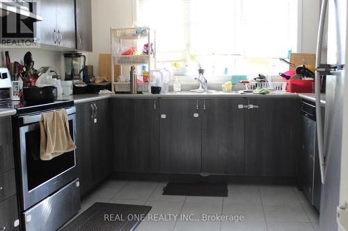 2706 Deputy Minister Path, Oshawa, ON - Indoor Photo Showing Kitchen With Double Sink