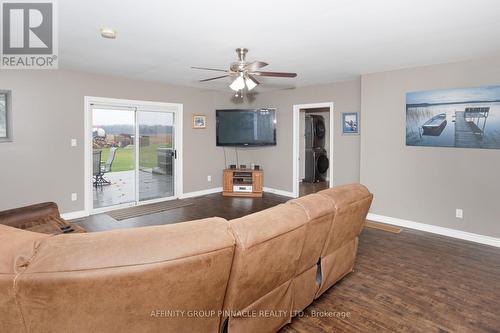 B1625 Highway 48, Brock (Beaverton), ON - Indoor Photo Showing Living Room