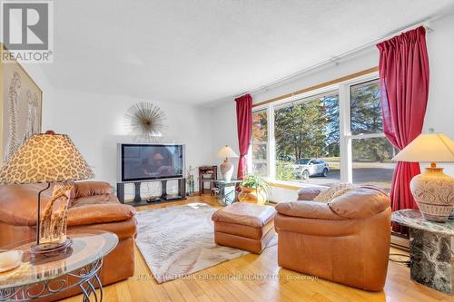 52 Charles Road, Tweed, ON - Indoor Photo Showing Living Room