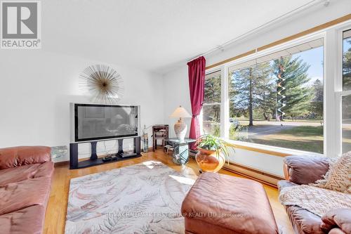 52 Charles Road, Tweed, ON - Indoor Photo Showing Living Room