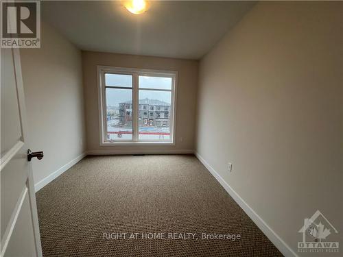 204 Tussock, Ottawa, ON - Indoor Photo Showing Other Room