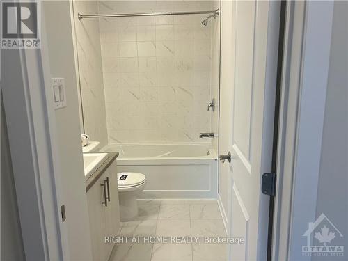 204 Tussock, Ottawa, ON - Indoor Photo Showing Bathroom