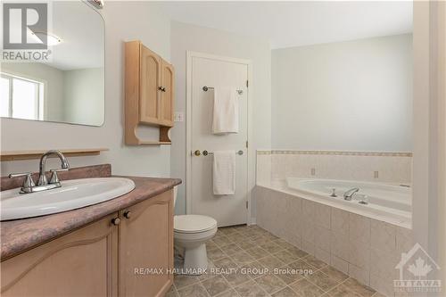 859 Nesting Way, Ottawa, ON - Indoor Photo Showing Bathroom