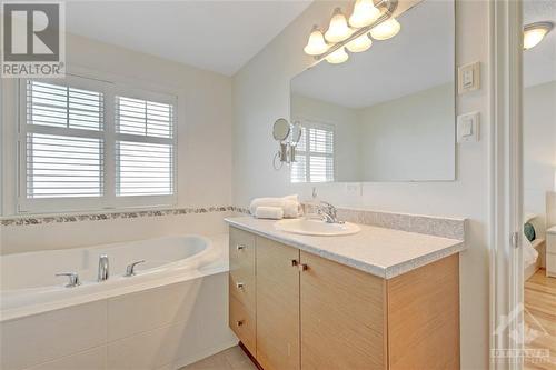 204 Espin Heights, Ottawa, ON - Indoor Photo Showing Bathroom