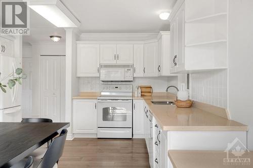 6 Carbery Drive, Stittsville, ON - Indoor Photo Showing Kitchen