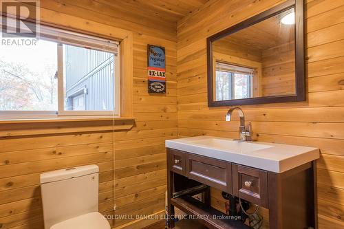 61 Fire Route 75B, Havelock-Belmont-Methuen, ON - Indoor Photo Showing Bathroom