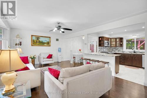 50 Amy Crescent, London, ON - Indoor Photo Showing Living Room