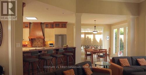 46 - 2014 Valleyrun Boulevard, London, ON - Indoor Photo Showing Other Room