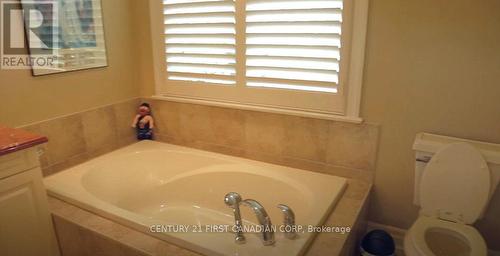 46 - 2014 Valleyrun Boulevard, London, ON - Indoor Photo Showing Bathroom