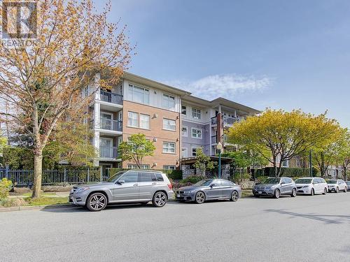 995 59 Avenue, Vancouver, BC - Outdoor With Facade