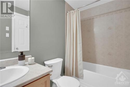 130 Granite Court, Ottawa, ON - Indoor Photo Showing Bathroom