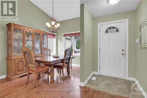 130 Granite Court, Ottawa, ON - Indoor Photo Showing Dining Room