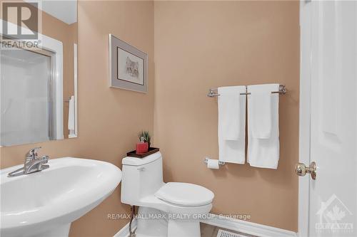 130 Granite Court, Ottawa, ON - Indoor Photo Showing Bathroom