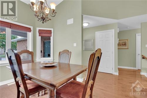 130 Granite Court, Ottawa, ON - Indoor Photo Showing Dining Room