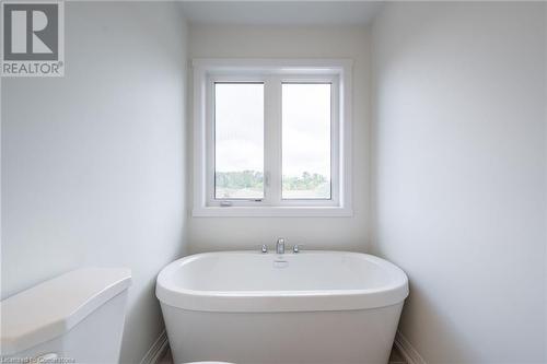 126 Picardy Drive, Hamilton, ON - Indoor Photo Showing Bathroom