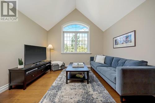 4320 Random Acres Road, Milton, ON - Indoor Photo Showing Living Room