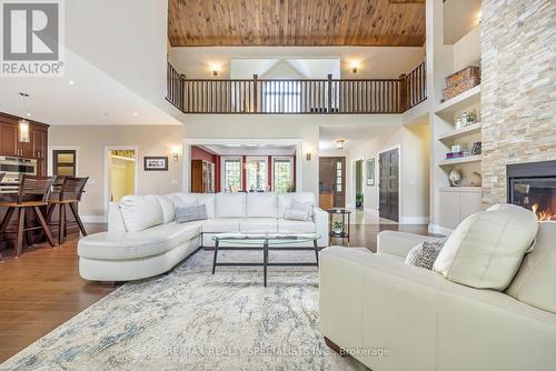 4320 Random Acres Road, Milton, ON - Indoor Photo Showing Living Room