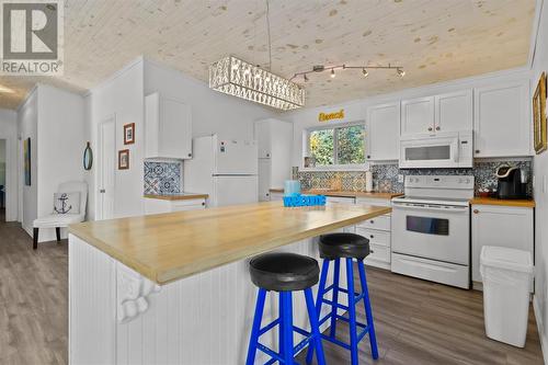 248 Main Road, Bellevue Beach, NL - Indoor Photo Showing Kitchen