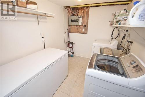 1978 Caribou Road, Sudbury, ON - Indoor Photo Showing Laundry Room