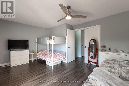 100 - 700 Osgoode Drive, London, ON - Indoor Photo Showing Bedroom