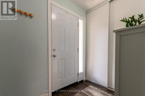 100 - 700 Osgoode Drive, London, ON - Indoor Photo Showing Other Room