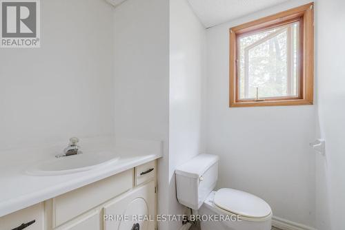 24307 Thomson Line, West Elgin (West Lorne), ON - Indoor Photo Showing Bathroom