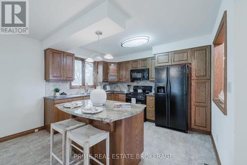 24307 Thomson Line, West Elgin (West Lorne), ON - Indoor Photo Showing Kitchen